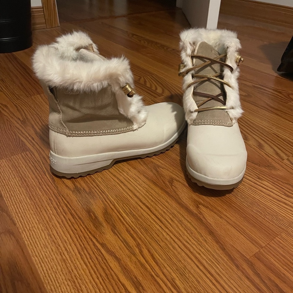 Sperry White Fur-Lined Winter Duck Boots
